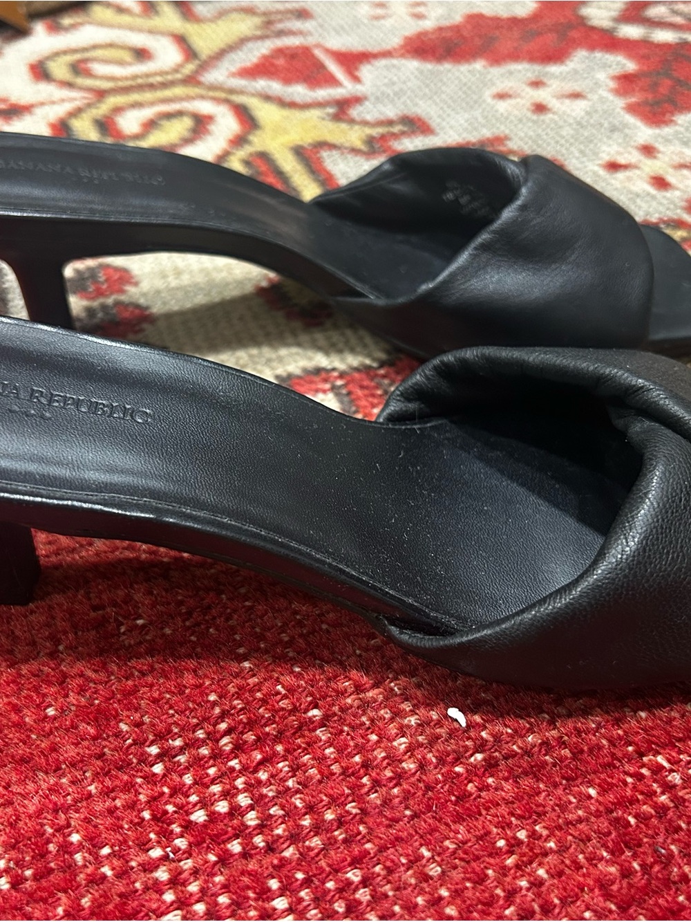 Banana Republic Black Leather Knot Slip-On Heeled Sandals (NWOT)